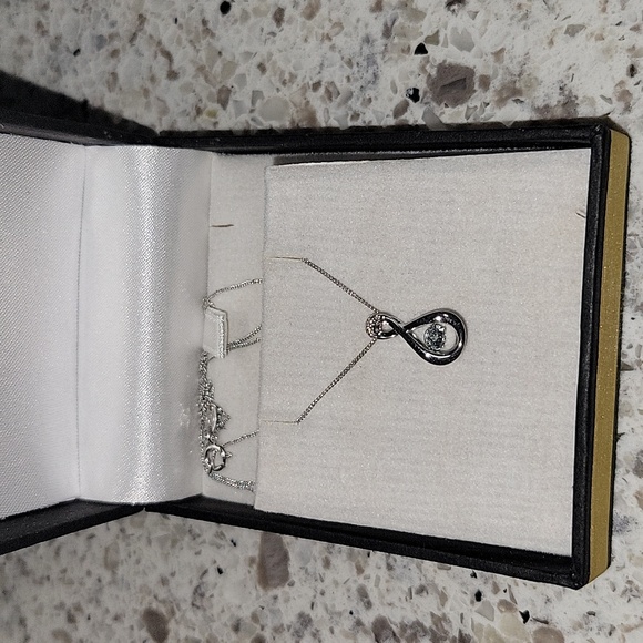 Necklace - Picture 4 of 4